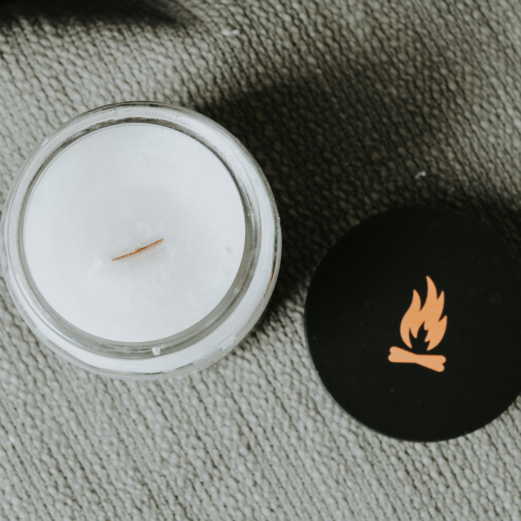 16 oz Vanilla Coffee Scented Candle with Wooden Wick K778
